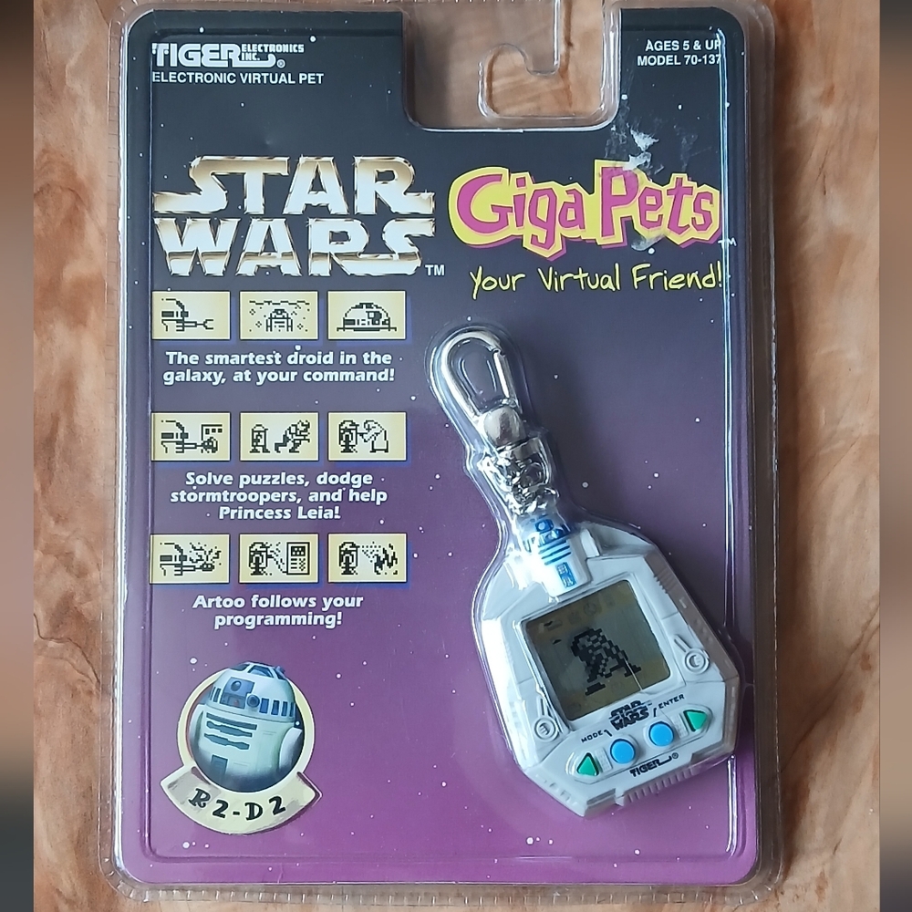 Star Wars R2-D2 Giga Pet 1997